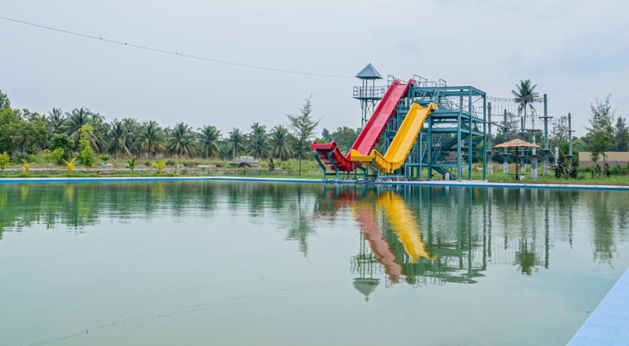 Hotel Kanopi Tipi Kampung Sungai Rengit Exterior foto